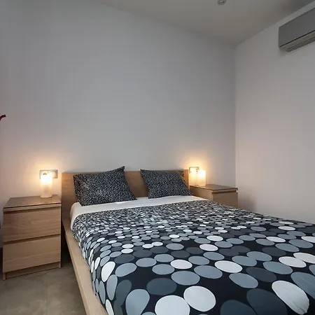 Apartamento Via Augusta *