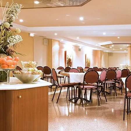 Atenea Calabria Aparthotel Barcellona