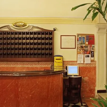 Hotel Roma Reial *
