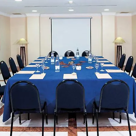 Chic & Basic Velvet Hotel