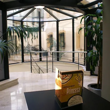 Hotel Catalonia Born 4*