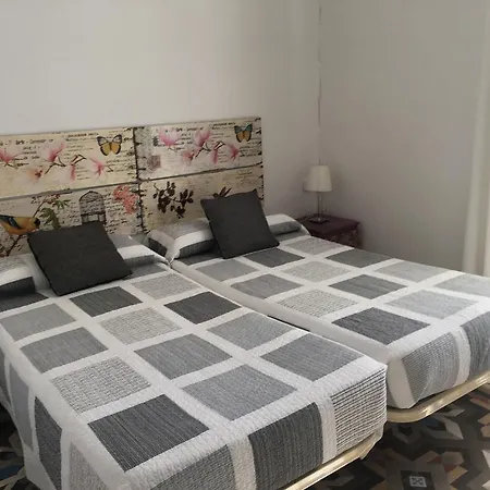 Eixample بيت ضيافة