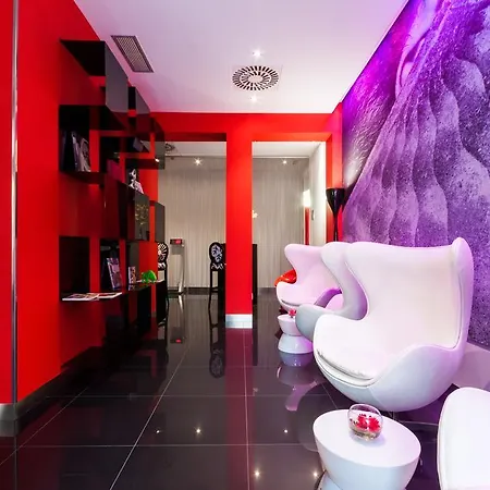 מלון Bcn Design 5*