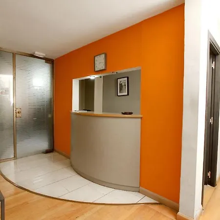 Residencia Universitaria Augusta Appartamento Barcellona