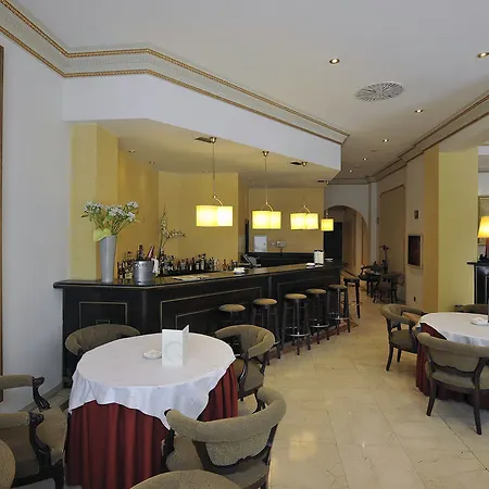 Hotel Roger De Lluria