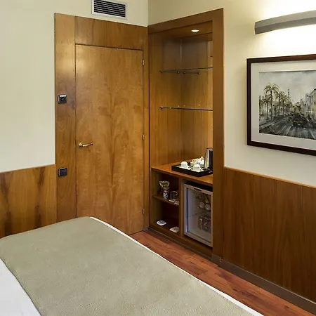 Catalonia Diagonal Centro מלון 4*