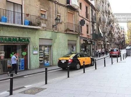 Raval Botella Private Ostello *