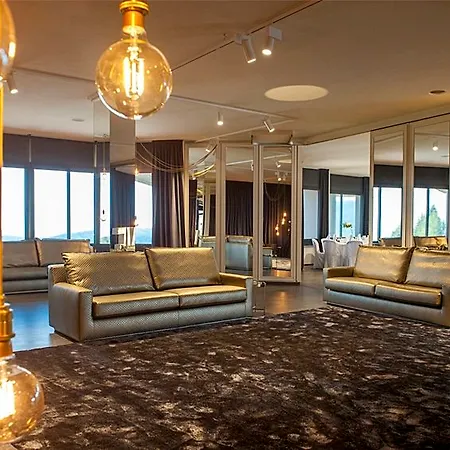 Hotel El Bruc Отель Эль-Брук