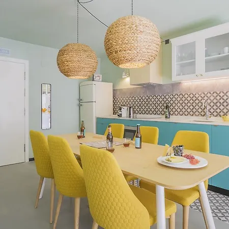 Yays Sagrera Boutique Apartamento *
