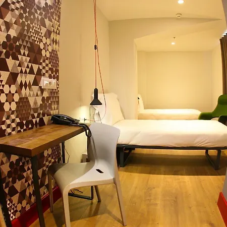 Generator Hostel