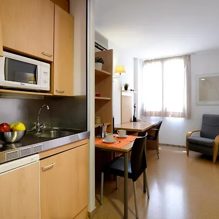 Residencia Universitaria Torre Girona Apartamento *