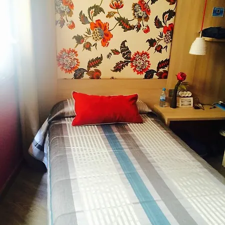 Hotel Ginebra *