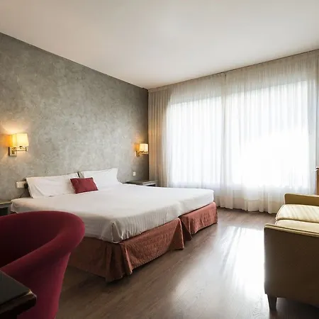 Arenas Atiram 4* Барселона