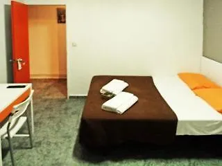 La Isla 2*