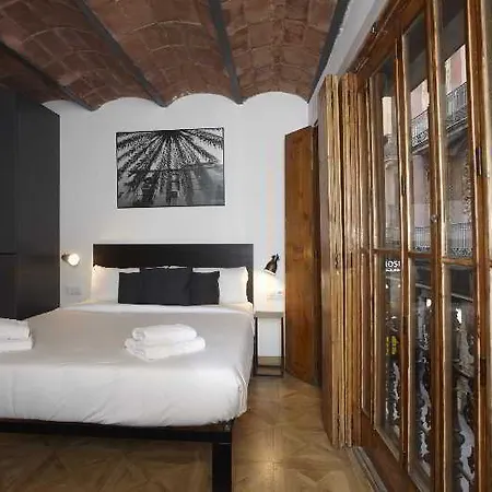 Apartment L'escudellers By The Streets Barcelona