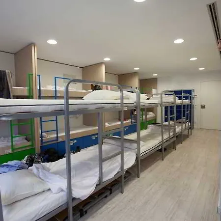 Onefam Ramblas Hostel Barcelona