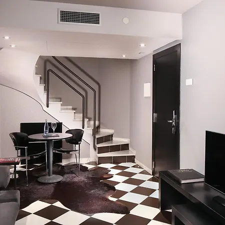 Gran Derby Suites, A Small Luxury Of The World Barcellona
