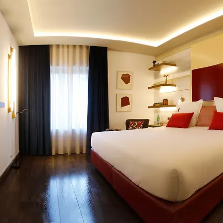 Otel Vincci Mae 4*