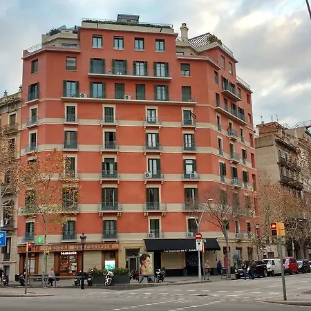 Casa Consell Gran Via, Pensjonat 2*