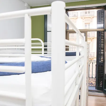 Sant Jordi Hostel *