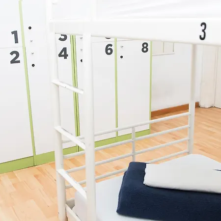 Hostel Sant Jordi *