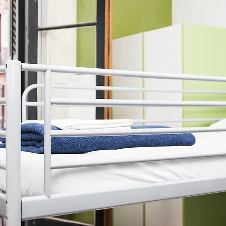 Sant Jordi Hostel Barcelona