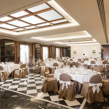 Center 4* Барселона