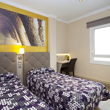 Hostal Barcelona Konukevi