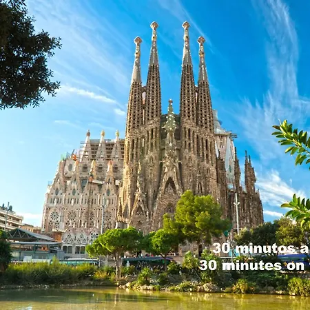 ático, Terraza Y Bbq, Metro Bcn, Park Güell Apartahotel 3*