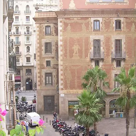 招待所 Del Palau 2*