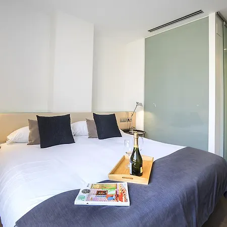Friendly Palau Apartamento *