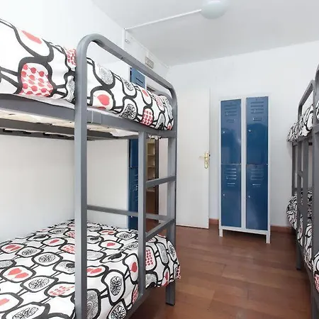 Arc House Hostel