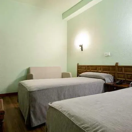 Hotel Lyon *