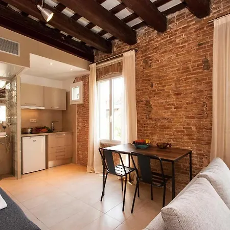 Apartment Deco Barcelona-born St.