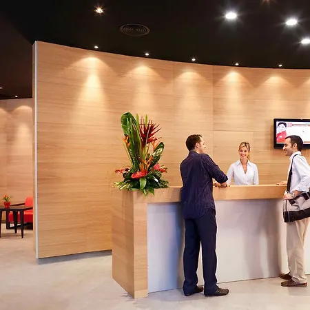 Hotel Ibis Plaza Glories 22@ 2*