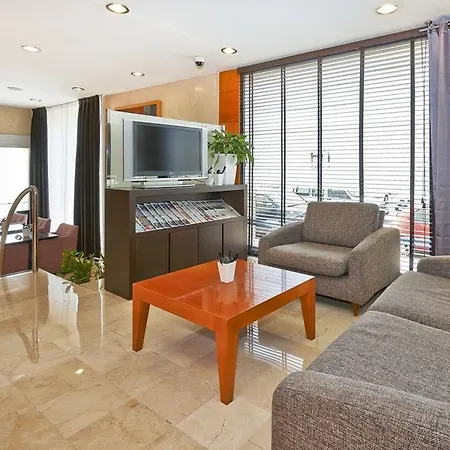 Nh Les Corts 3*