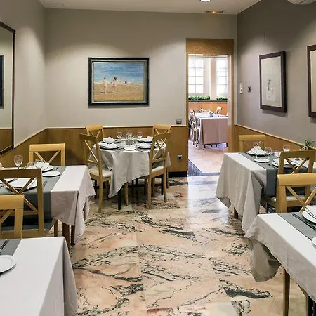 Otel Catalonia Castellnou 3*