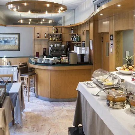 Otel Catalonia Castellnou 3*