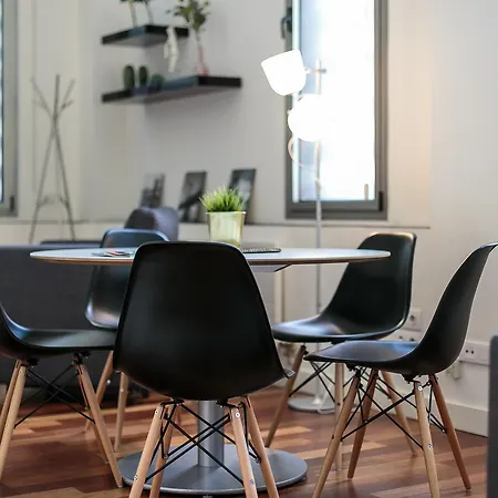 Modern And Trendy Duplex Next To Paseo De Gracia *
