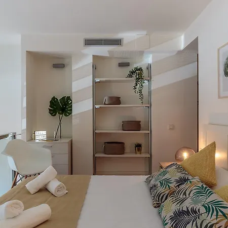 Modern And Trendy Duplex Next To Paseo De Gracia *