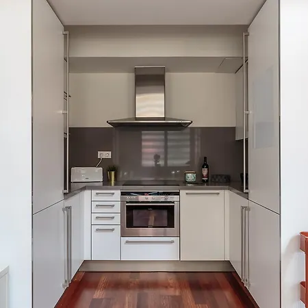 Modern And Trendy Duplex Next To Paseo De Gracia Barcelona