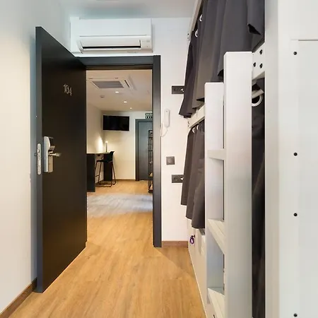 Airhostel Barcelona Airport 24h Hostel