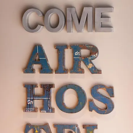 Hostel Airhostel Barcelona Airport 24h *