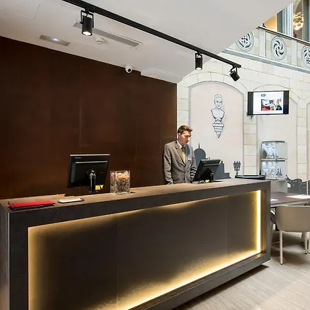 Hotel Catalonia Catedral 4*