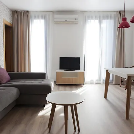 Mh S. Familia Apartamento *