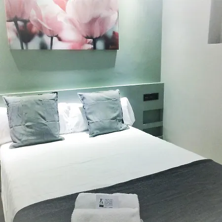 Fifteen Aparthotel 2*