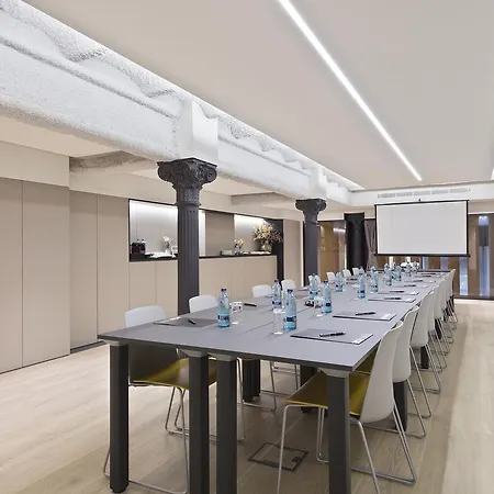 Otel Acta Atrium Palace 4*