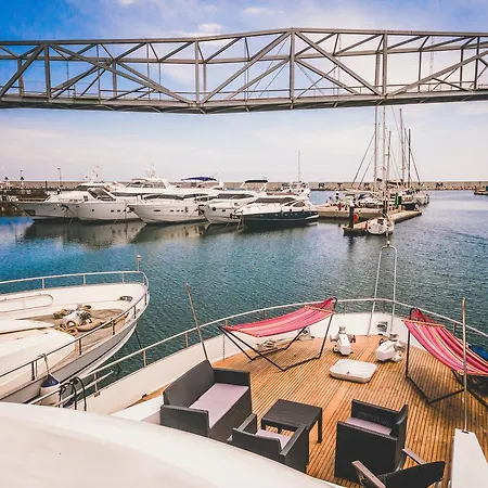 Bateau-hôtel Motor Yacht Boatel