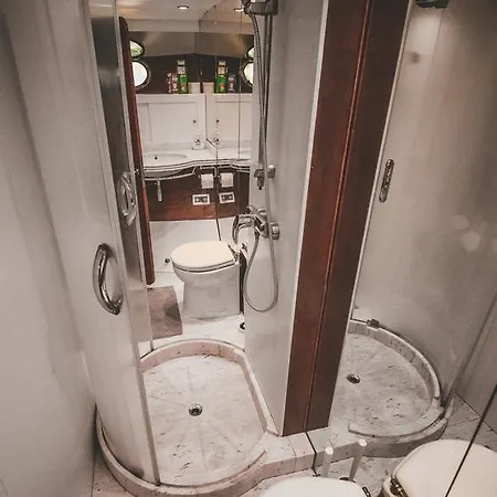Motor Yacht Boatel Barcelone