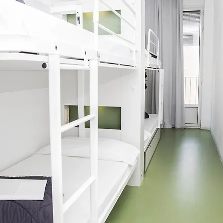 Sant Jordi Rock Palace Hostel *